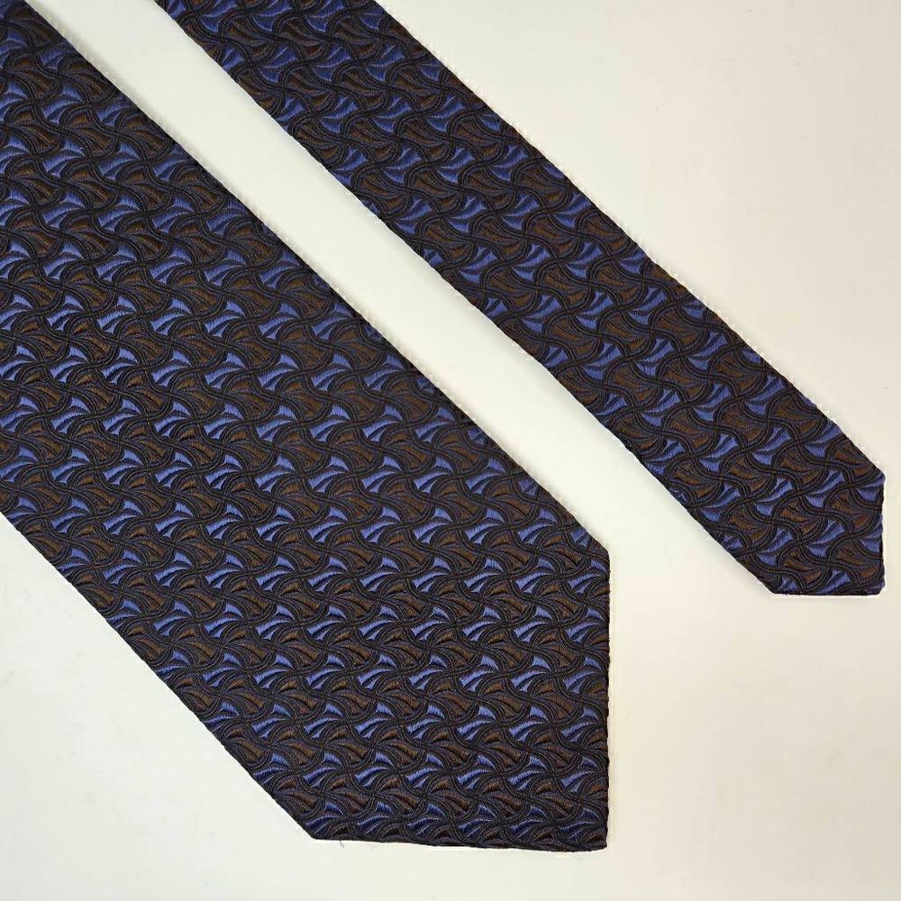 ALTEA MILANO ITALY SILK TIE BLUE BROWN TEXTURED GEOMETRIC PATTERN 4" X 56"